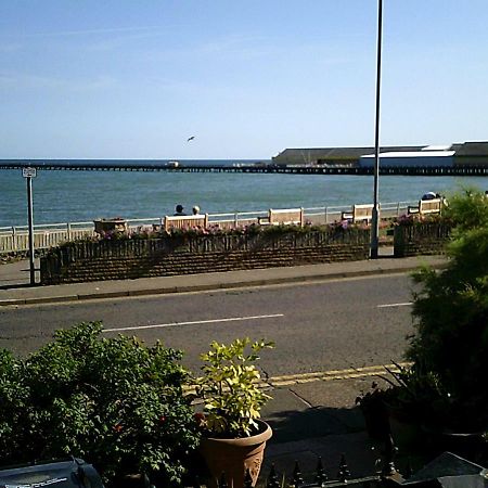 Regency House Bed and Breakfast Walton-on-the-Naze Εξωτερικό φωτογραφία