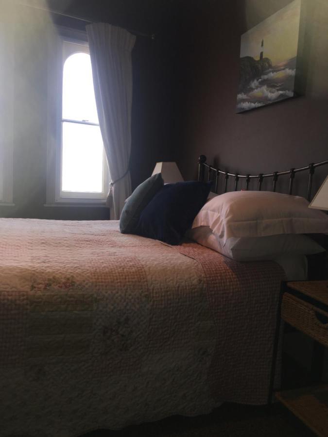 Regency House Bed and Breakfast Walton-on-the-Naze Εξωτερικό φωτογραφία