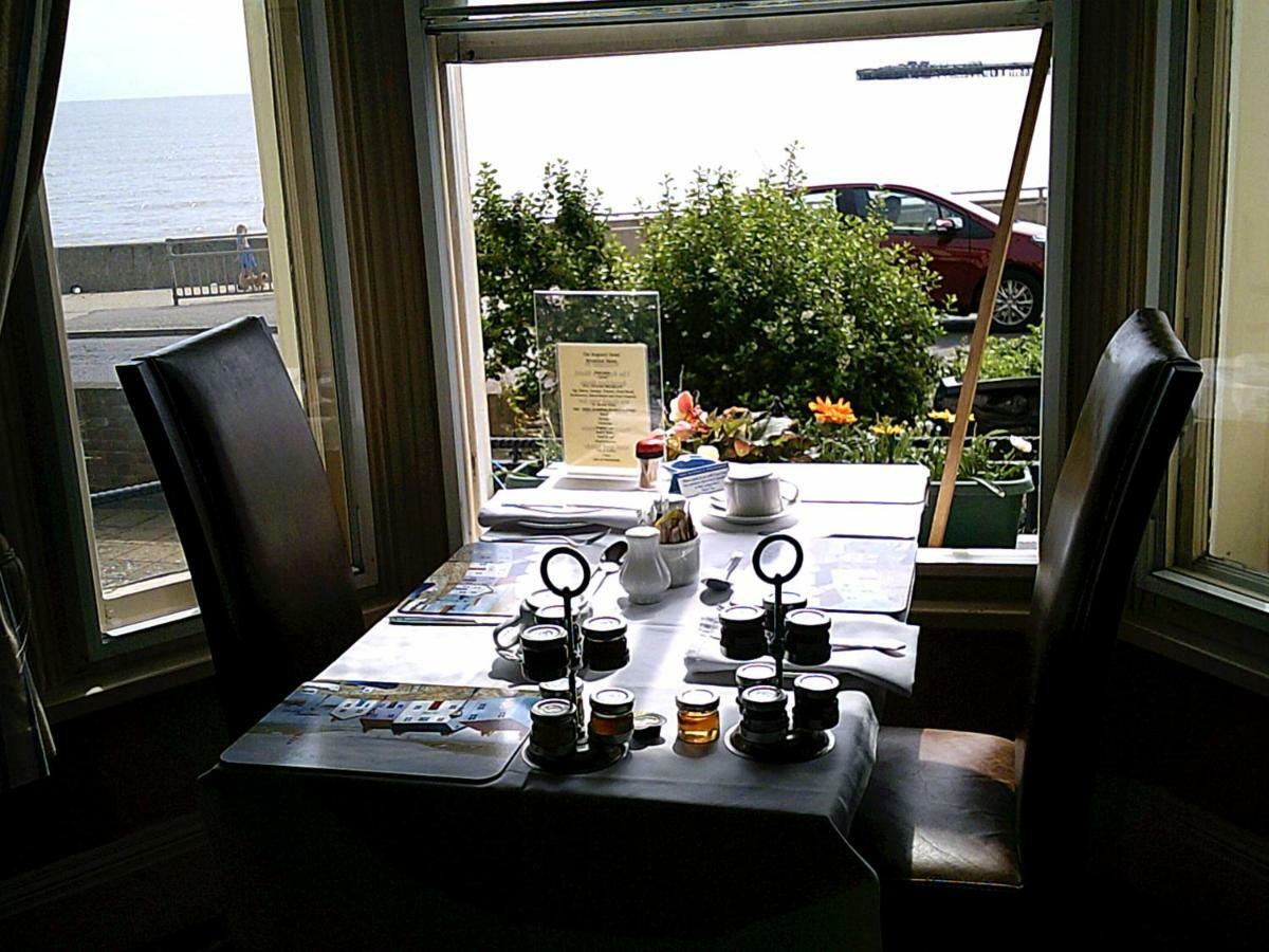 Regency House Bed and Breakfast Walton-on-the-Naze Εξωτερικό φωτογραφία