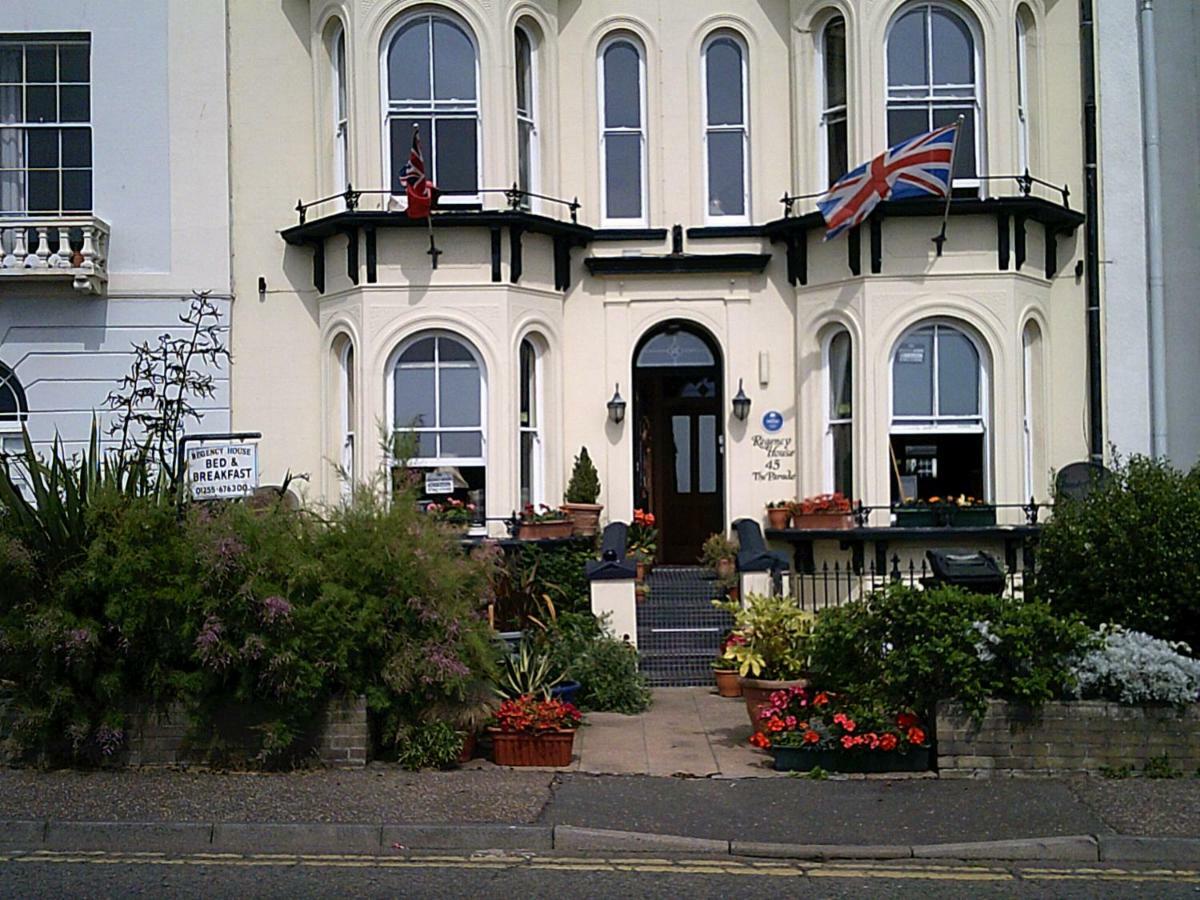 Regency House Bed and Breakfast Walton-on-the-Naze Εξωτερικό φωτογραφία
